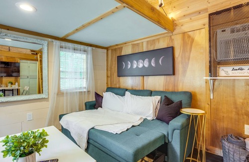 Onalaska Cabin | Cozy Lake Livingston Cabin Rental - 2 Mi to Marina