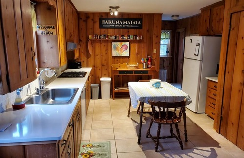 Onekama Cottage | Cozy Lake Michigan cottage with spectacular views