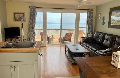 Pulaski House | Cozy LAKE ONTARIO WATERFRONT Breathtaking Views!