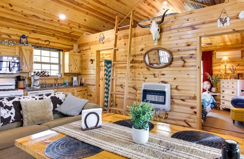 Clayton Cabin | Cozy Lake Sardis Cabin w/Stunning View!