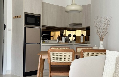 Bang Tao Apartment | Cozy Lake-View 1BR Apt Pool & Gym 1405