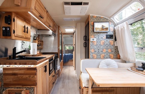 Smyrna House | Cozy Lakefront Airstream w/Private Deck & Firepit - Sleeps 6