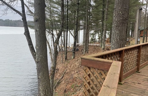 Lake Tomahawk Cabin | Cozy Lakefront Cabin Getaway - Enjoy Eagle Viewing, Fishing and Kayaking
