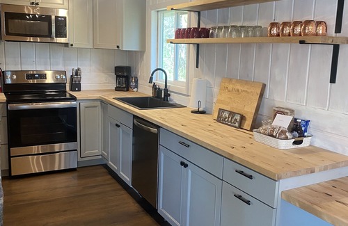Island Park House | Cozy Lakefront Cabin