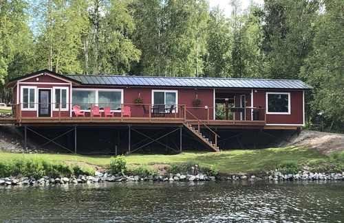 Big Lake Cabin | Cozy Lakefront Cabin on Big Lake, Alaska