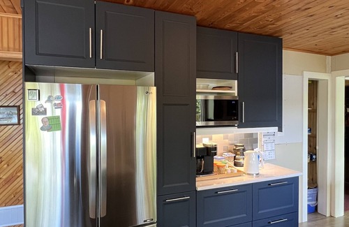 Dysart et al Cottage | Cozy Lakefront Cottage in Haliburton, ON. A Classic Cottage With Modern Touches!