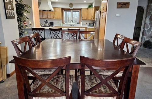 Marcellus House | Cozy Lakefront house on Secluded Wooded lot on Private Lake