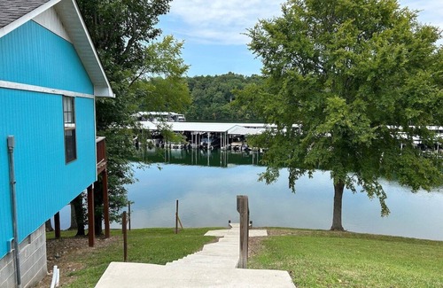 Winchester Cabin | Cozy, lakeside cabin on beautiful Tims Ford Lake