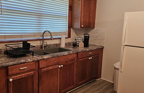 Winter Haven Cottage | Cozy Lakeside Cottage near Legoland, Winter Haven! Florida vacation ready!