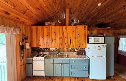 West Poland Cabin | Cozy Lakeside Retreat: 2 Cabins, 2 Bedrooms with AC & WiFi in Peaceful Poland