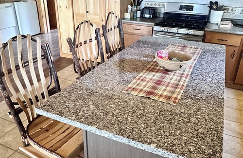 Sinclair Cabin | Cozy Lakeside Retreat Loaded with Amenities & Nearby Trail Access!