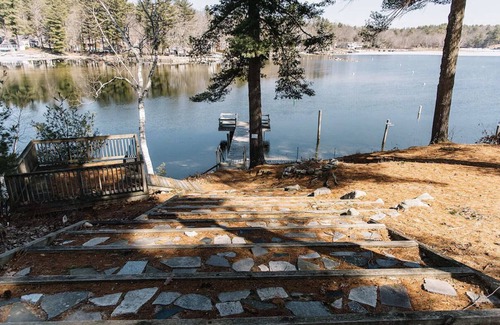 Windham Condo | Cozy Lakeside Studio w/Private Swimming Area