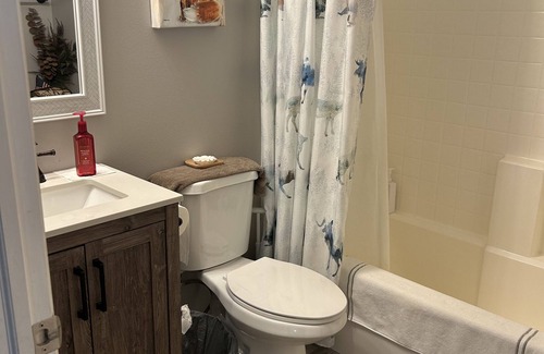 Ammon Bed & Breakfast | Cozy Large Basement Bed & Breakfast
