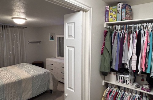 Ammon Bed & Breakfast | Cozy Large Basement Bed & Breakfast