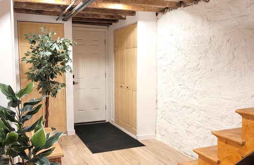 Bushwick House | Cozy, Large, Clean & Fully Furnished Bedroom in Bushwick - Near L Train