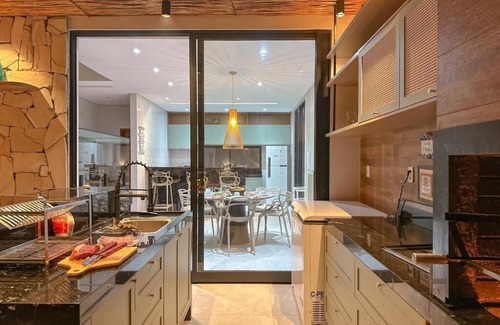 Barreirinhas House | Cozy large house with private swimming pool, barbecue area near Preguiças river.