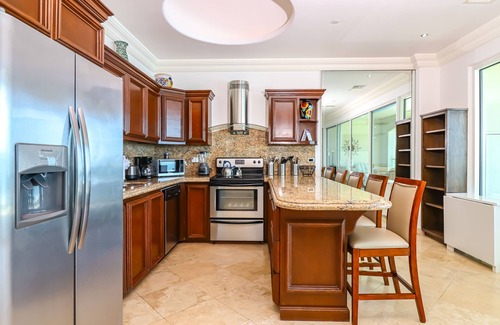 Rosarito Condo | Cozy-LasOlasCondo-Pools&Jacizzis-5thFlr-Rosarito