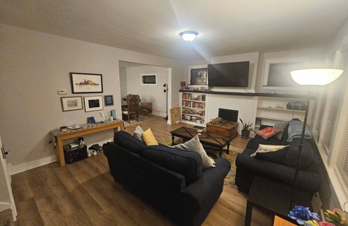 South Hills House | Cozy Lavendar Home: 2-bedroom townhome in vibrant Pittsburgh with WiFi, AC