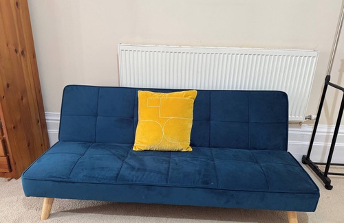 Oadby Apartment | Cozy Leicester Apartment Retreat