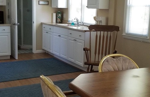 Lexington Cottage | Cozy Lexington cottage! Stroll down to the sandy beach of Lake Huron!