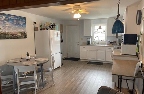 Slaughter Beach Cottage | Cozy Little Blue Cottage by the Bay