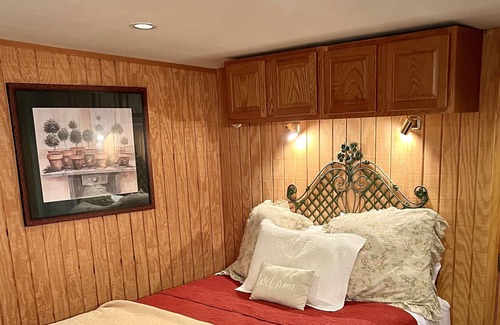 Pelzer Cabin | Cozy Little Cabin