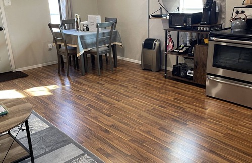 Cotton Center Other | Cozy little Farmhouse located 20 min from Lubbock and 18 min from the airport.