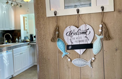 Grimstead House | Cozy little home on Gwynn's Island with Chesapeake Bay semi-private beach access
