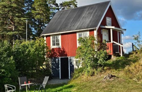 Ed Apartment | Cozy little house, centrally located in Ed!