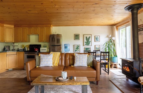 Namur Ski Chalet | Cozy Little Lakefront Chalet