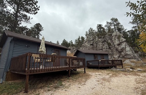 Custer Cabin | Cozy little pet-friendly cabins in the heart of Black Hills!