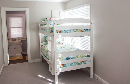 Mount Pleasant Cottage | Cozy Little Shanty in the Heart of Coastal Living - 5 min to beach!