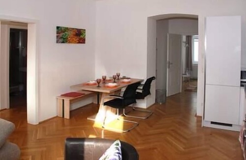 Erdberg Apartment | Cozy living near city center and Prater