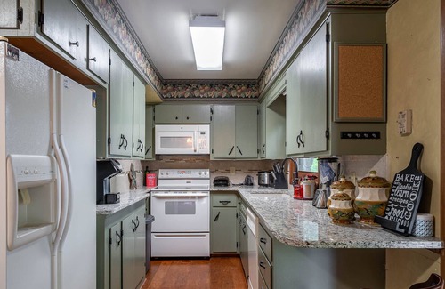 East Moline House | Cozy Living