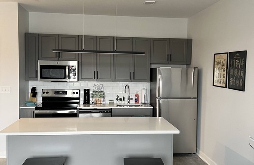 Midtown Apartment | Cozy Living