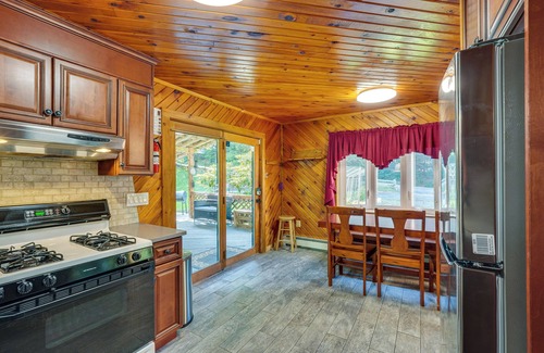 Livingston Manor House | Cozy Livingston Manor Home w/Wood-Burning Stove!