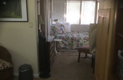 Covell Park House | Cozy Location, close to the University and shopping , by the Greenbelt park