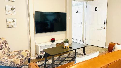 Midtown Apartment | Cozy location in Midtown!