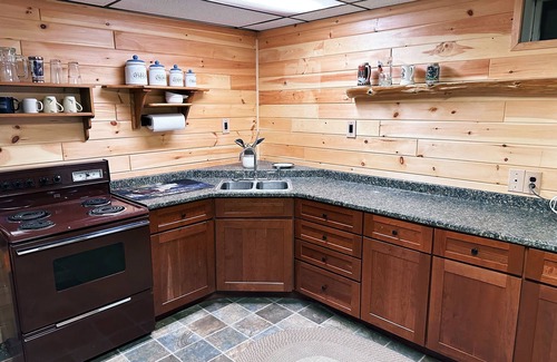 Sherman Station Cabin | Cozy Lodge