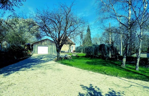 Buzancais Cottage | Cozy lodging by the Indre River, nature nearby, 2 bedrooms