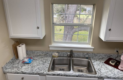 Bossier City Apartment | Cozy Loft Apartment.Safe quiet area. Great for singles or couplen