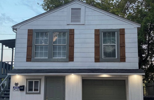 Bossier City Apartment | Cozy Loft Apartment.Safe quiet area. Great for singles or couplen