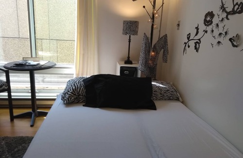 Edmonton Apartment | Cozy Loft in Central Downtown