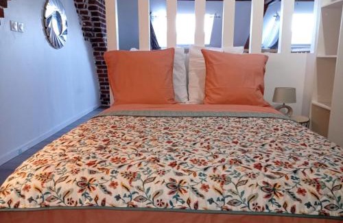 Hazebrouck Apartment | Cozy Loft Mansardé