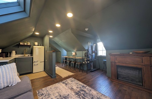 Carroll Valley Apartment | Cozy Loft Retreat- Walk to Liberty Mountain Resort