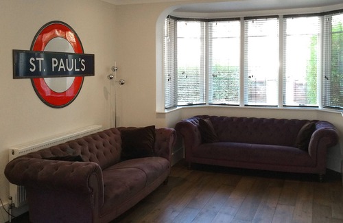 Turnham Green House | Cozy Loft Room in West London, Chiswick
