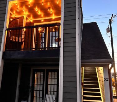 Rutledge Hill Apartment | Cozy Loft - Walk to Broadway - Free Gated Parking