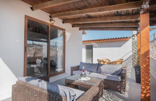 Petaloudes House | Cozy Loft with Private Terrace