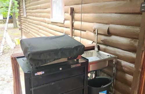 Grand Rivers House | Cozy Log Cabin Retreat
