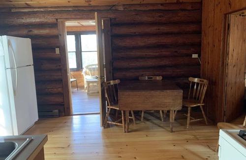 Hayward Cabin | Cozy Log Cabin on Little Spider Lake